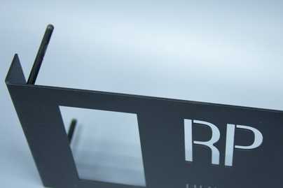 С загибкой и порошковым окрашиванием фото №2 Таблички из стали - примеры наших работ