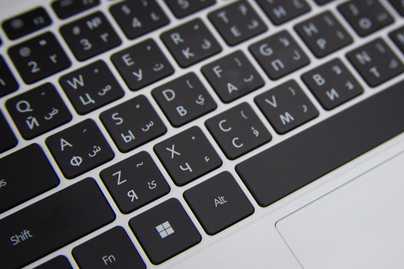 Huawei с тайской раскладкой фото №1 Гравировка клавиатур - примеры наших работ