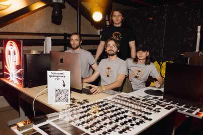 День рождения студии Артемия Лебедева фото №2 Выездная гравировка - примеры наших работ