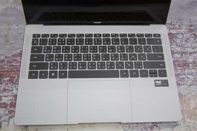 Huawei с тайской раскладкой Гравировка клавиатур - примеры наших работ