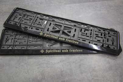 На пластиковых авторамках На авторамках - примеры наших работ