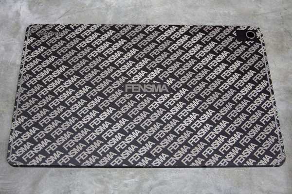 Полноразмерная гравировка в два цвета - примеры наших работ