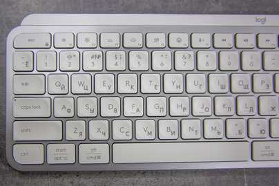 MX Keys White фото №1 Гравировка клавиатур - примеры наших работ